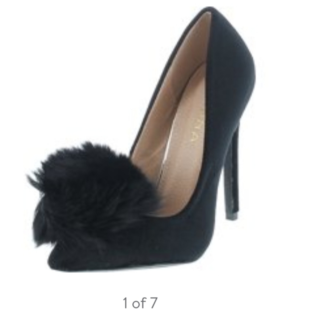 Classy black pumps